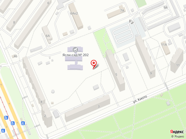 около метро Черниговская